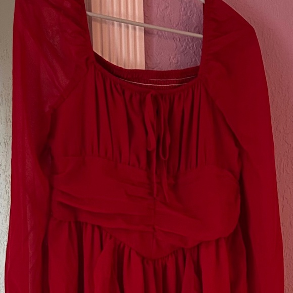 Red party dress - Picture 1 of 5
